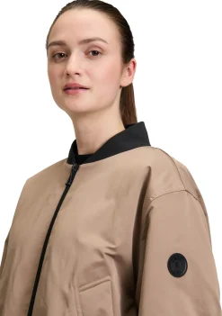 Blazers & Jasjes|Jassen><noscript><img width=