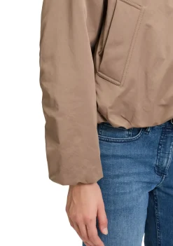 Blazers & Jasjes|Jassen><noscript><img width=