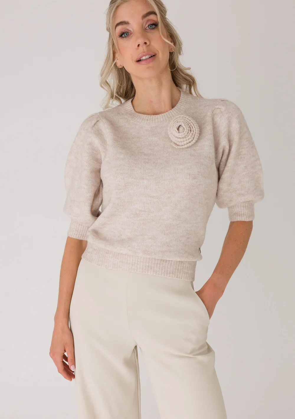 Truien>ANNA VAN TOOR TRUI Beige