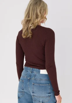 Truien><noscript><img width=