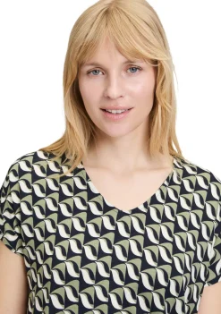 Shirts><noscript><img width=