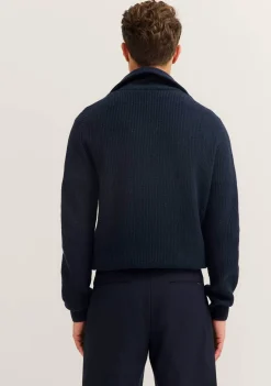 Truien><noscript><img width=