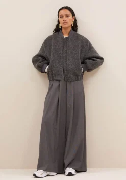 Blazers & Jasjes|Jassen><noscript><img width=