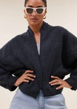 Blazers & Jasjes><noscript><img width=