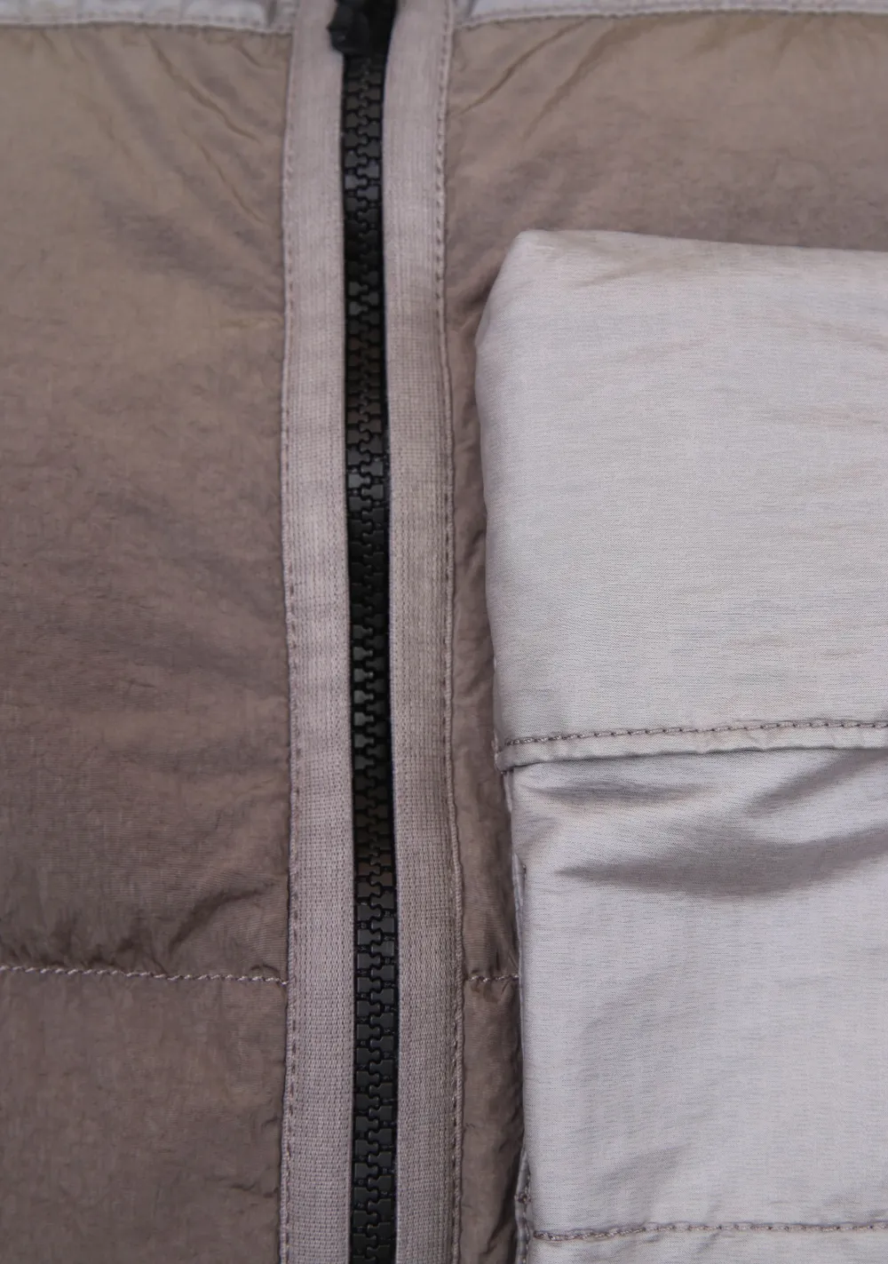 Jassen|Bodywarmers>C.P. COMPANY BODYWARMER Grijs