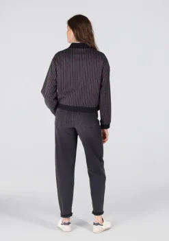 Blazers & Jasjes|Jassen><noscript><img width=