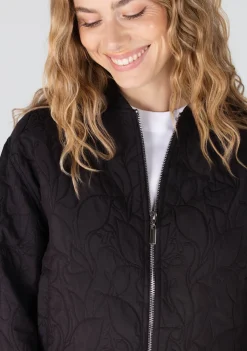 Blazers & Jasjes|Jassen><noscript><img width=