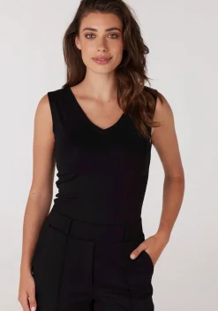 Shirts><noscript><img width=