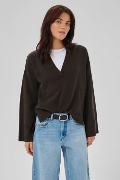 Truien><noscript><img width=