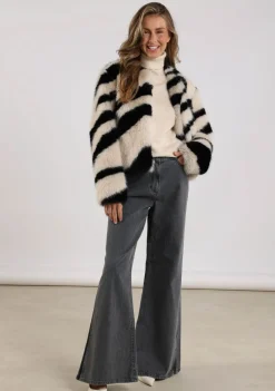 Blazers & Jasjes><noscript><img width=