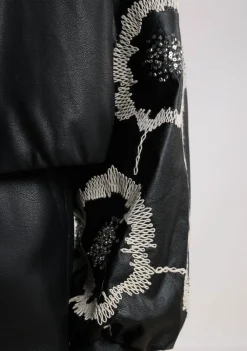 Blazers & Jasjes><noscript><img width=