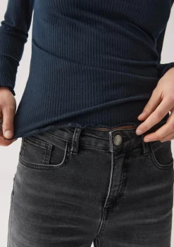 Shirts><noscript><img width=