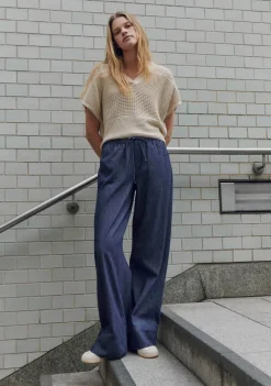 Truien><noscript><img width=