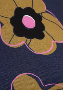 Shirts><noscript><img width=