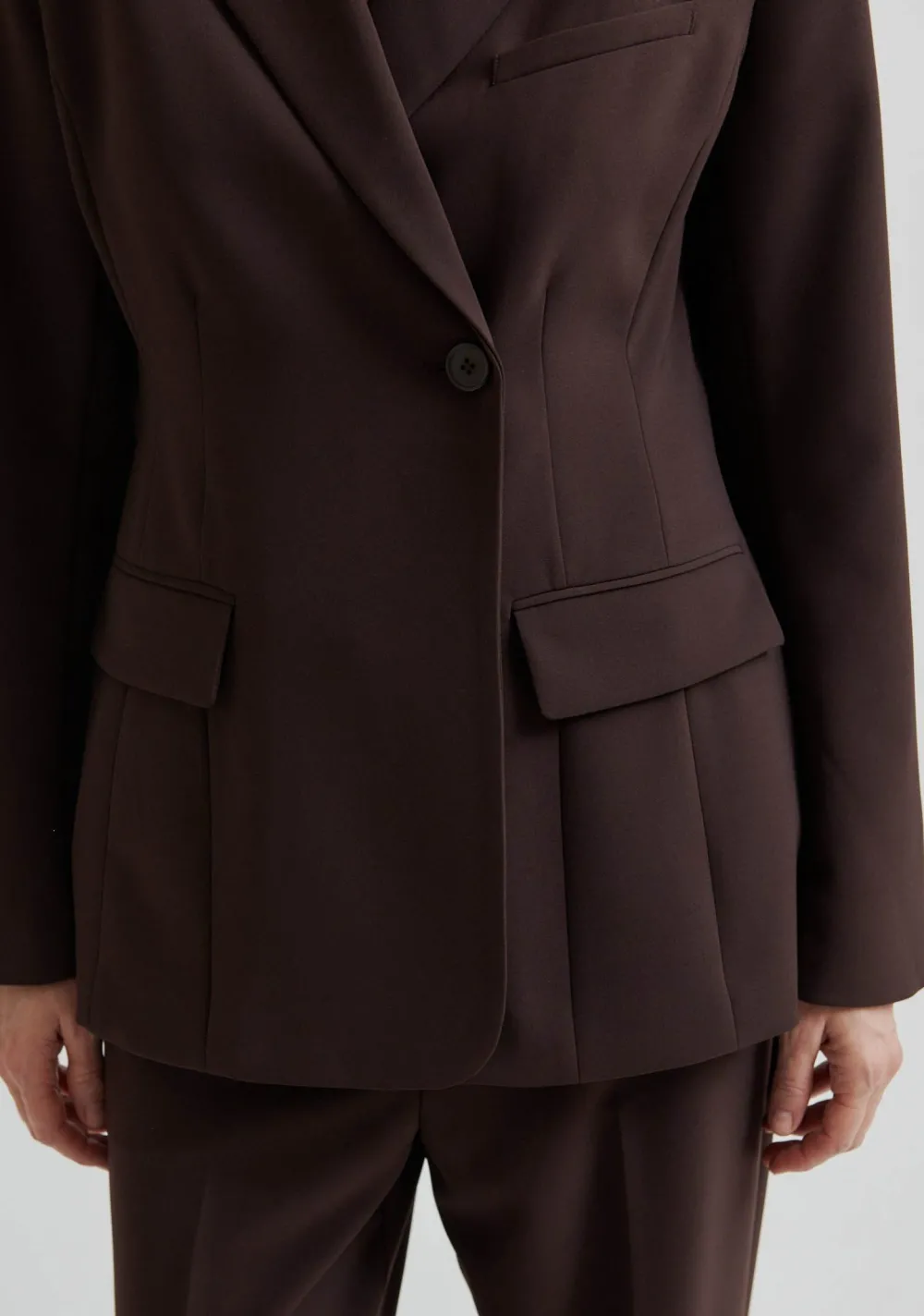 Blazers & Jasjes>SECOND FEMALE BLAZER Bruin