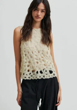 Shirts><noscript><img width=