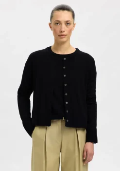 Truien><noscript><img width=