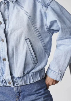 Blazers & Jasjes><noscript><img width=