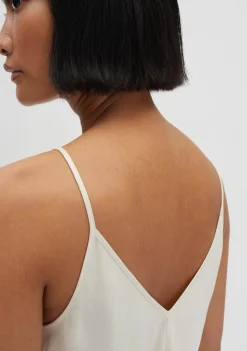 Shirts><noscript><img width=