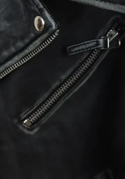 Blazers & Jasjes|Jassen><noscript><img width=