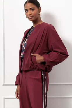 Blazers & Jasjes|Jassen><noscript><img width=