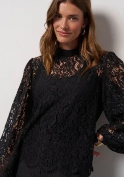 Shirts><noscript><img width=