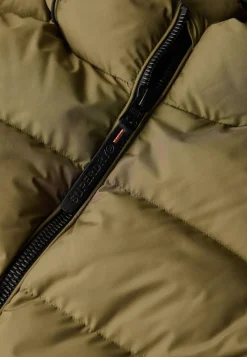 Winterjassen|Jassen><noscript><img width=