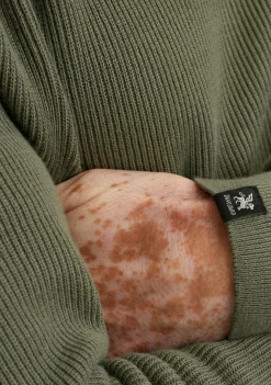 Truien><noscript><img width=