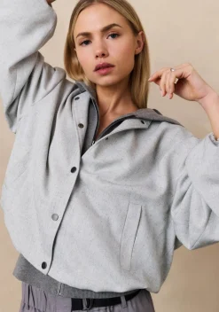 Blazers & Jasjes|Jassen><noscript><img width=