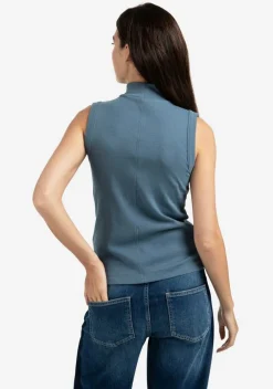 Shirts><noscript><img width=