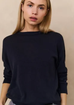 Truien><noscript><img width=