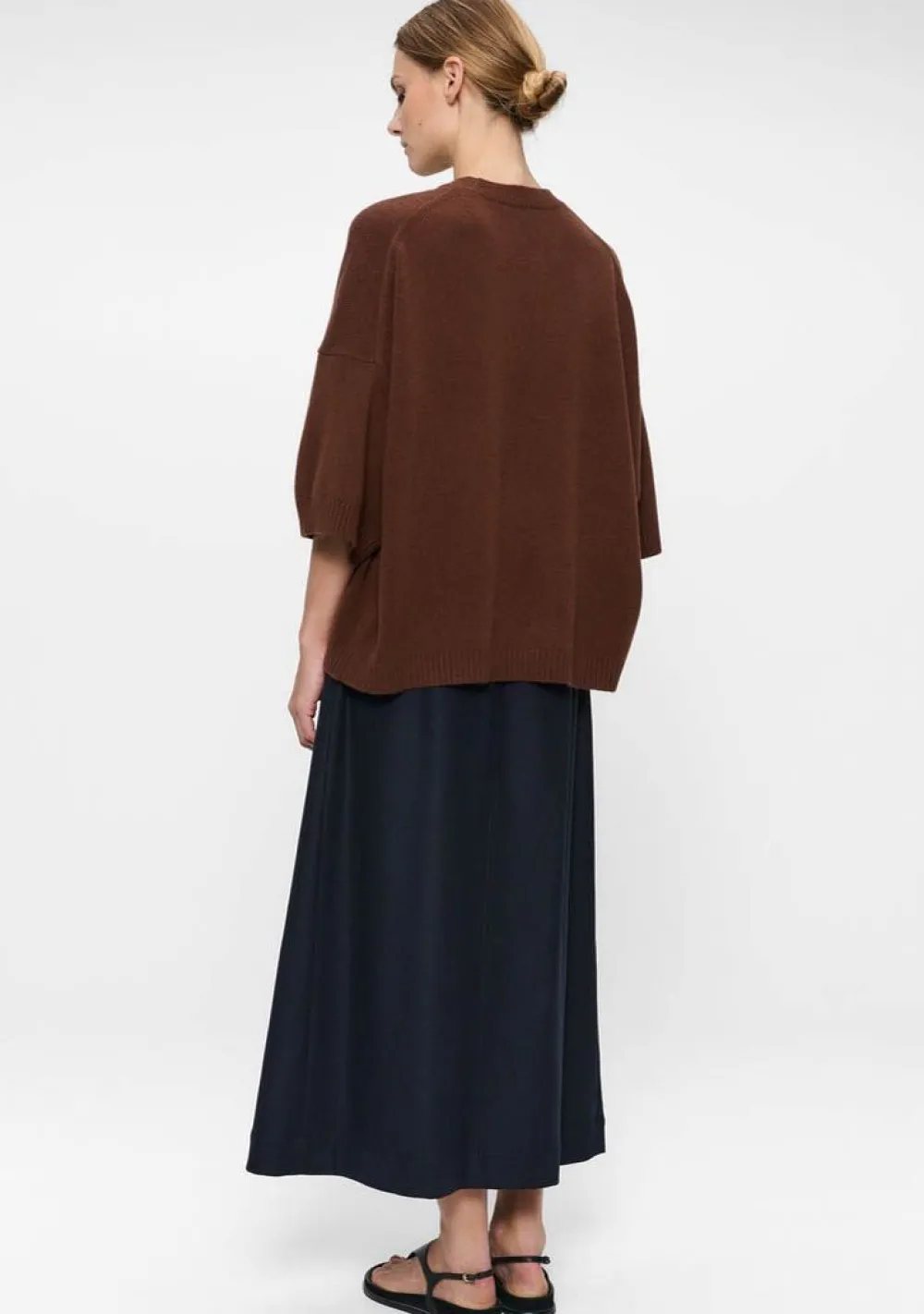 Truien>ZENGGI TRUI KORTE MOUW Bruin